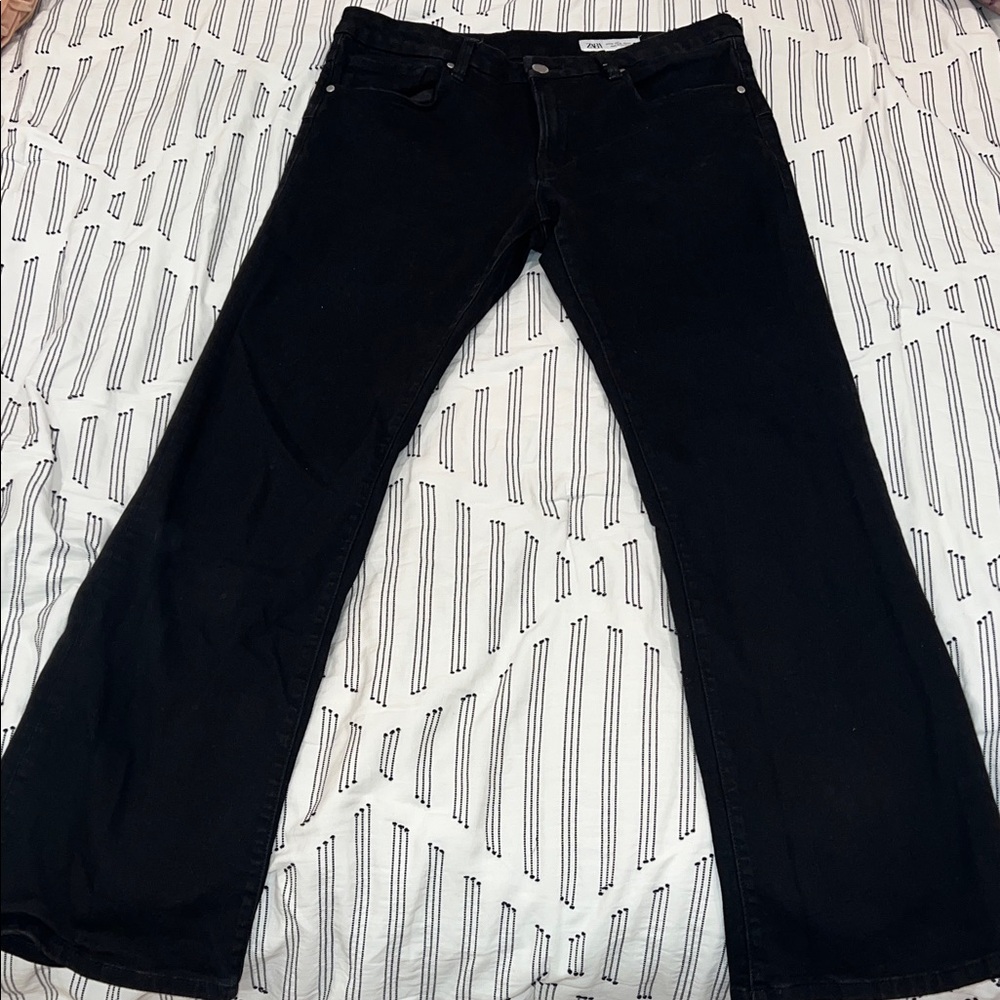 Zara Black Women’s Straight Leg Jeans